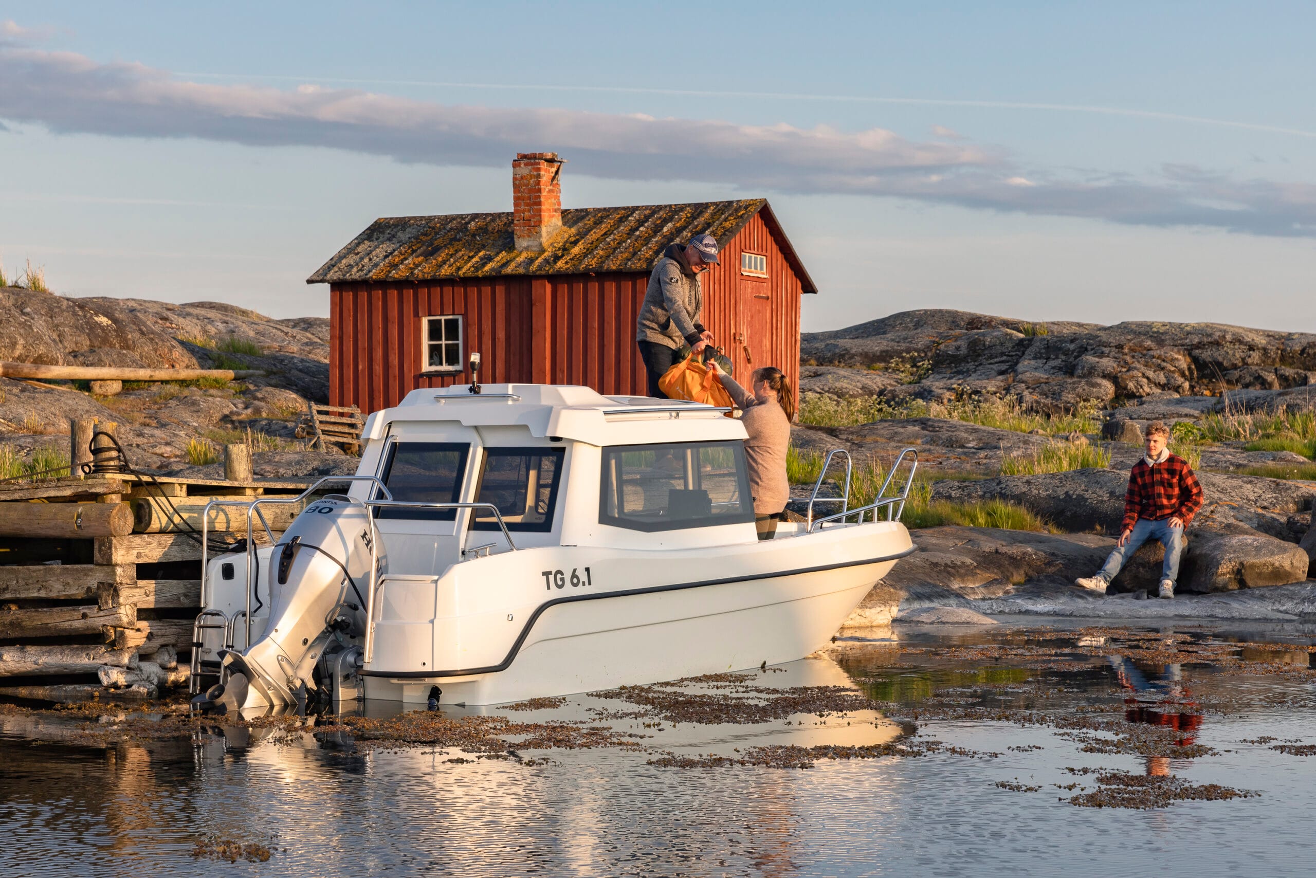 Se TG 6.1 från TG Boats hos Brandt Båt.