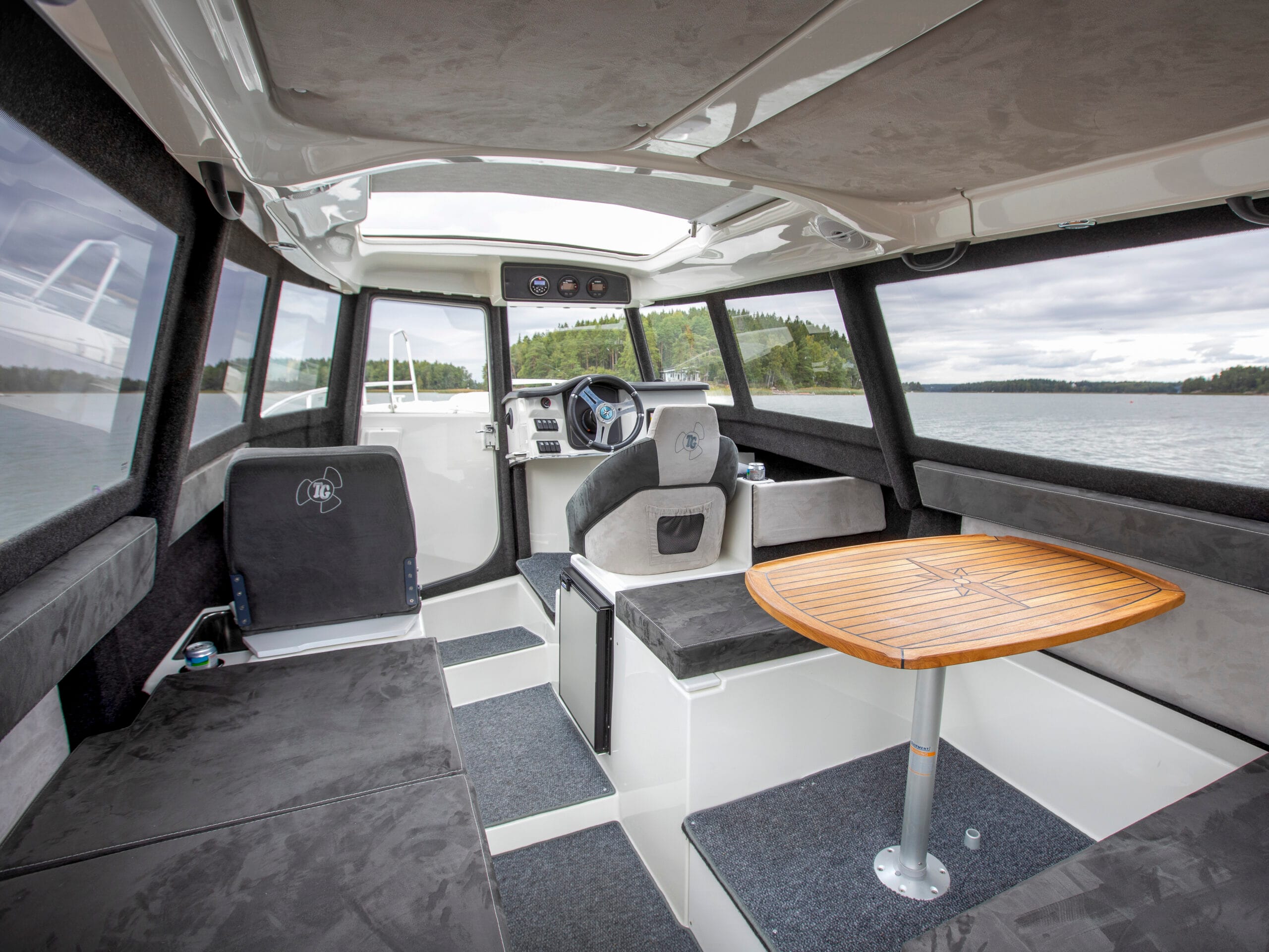 TG-7-9-hos-brandt-bat-04