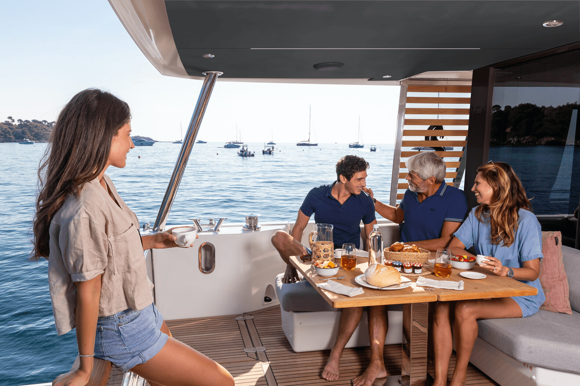 Beneteau-grand-trawler-63-exterior-hos-brandt-bat-09