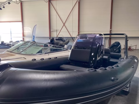 Brig Eagle 650 - Evinrude G2 200hk H.O