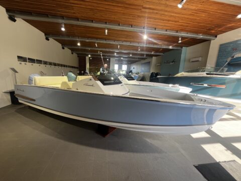 Cormate Utility 23 - Mercury F175