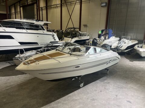 Finnmaster 68 DC - Yamaha F175 – Hög utrustningsnivå